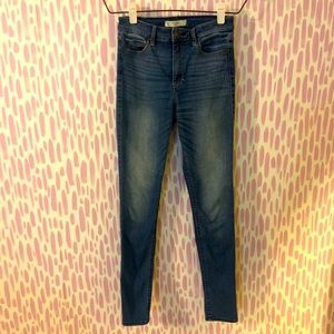 Abercrombie & Fitch High Rise Skinny Jeans 27 (4R) Medium Wash Denim EUC